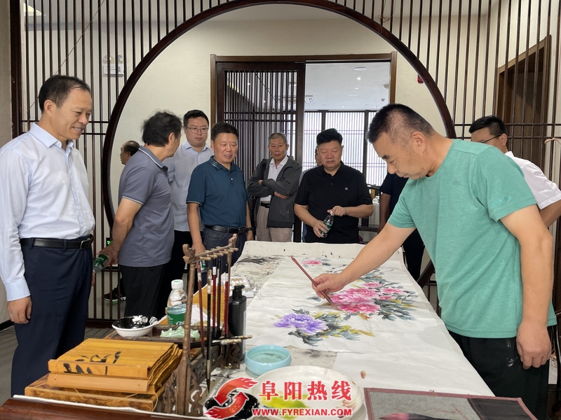 丹青点染处 鸟语花香时 —巩颍波花鸟画赏析