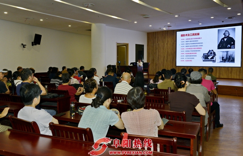 “阜好·她视角”光影聚场第十二期主题分享｜读懂摄影，于镜头中传递温度与力量