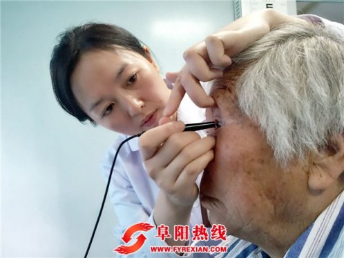 “健康快车”开进阜阳 计划为1500余名白内障患者免费手术
