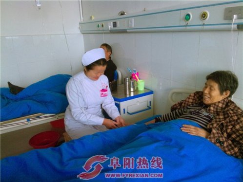 杨丽芳把病人当亲人 白衣天使20载呵护无数患者