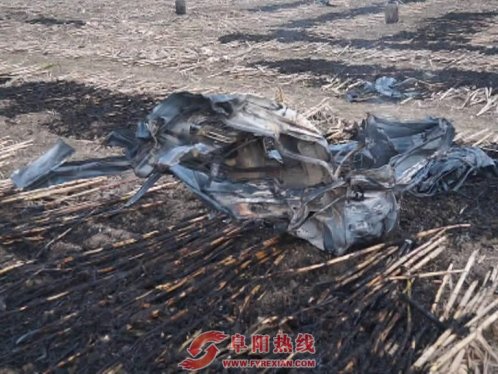 50余只液化气罐爆炸受损消防员冒险处置  无人员伤亡