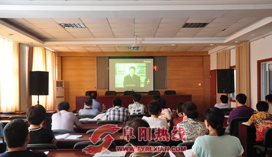 太和县市场监管局组织观看《筑梦中国》记录片