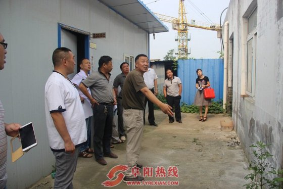 界首西城集中排查村卫生室安全隐患