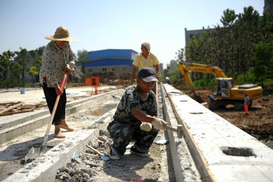 颍泉区“三纵五横”路网建设拉开城北新区框架