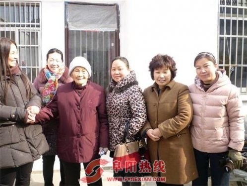 界首西城解放社区：贴心“娘家人”让老人生活乐无忧