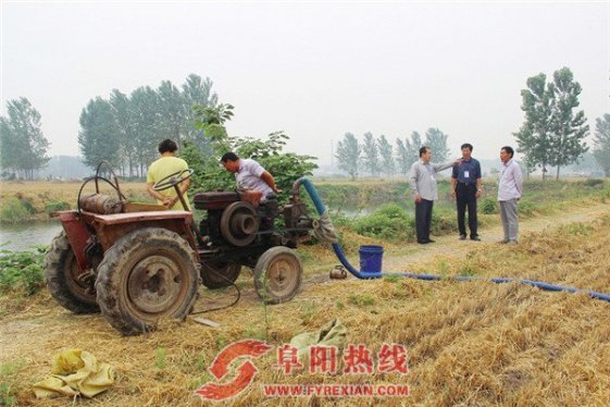 界首西城掀起夏种作物抗旱保苗高潮