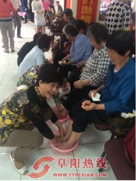 颍上国寿举办母亲节特别早会