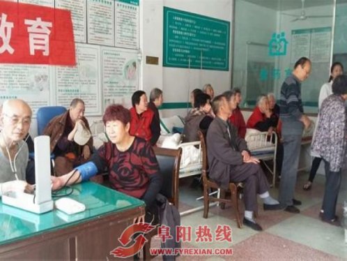 解放社区为65周岁老人免费体检