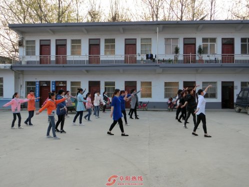 界首市舒庄镇：广场舞让乡村生活更美好