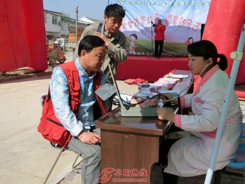 界首市计生宣传文艺演出走进舒庄镇