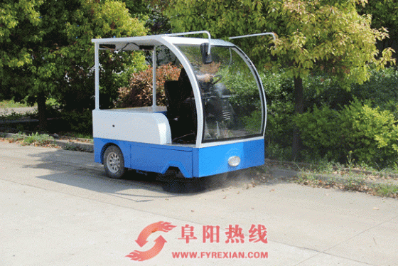 界首西城：新型电动清扫车助力保洁提质增效