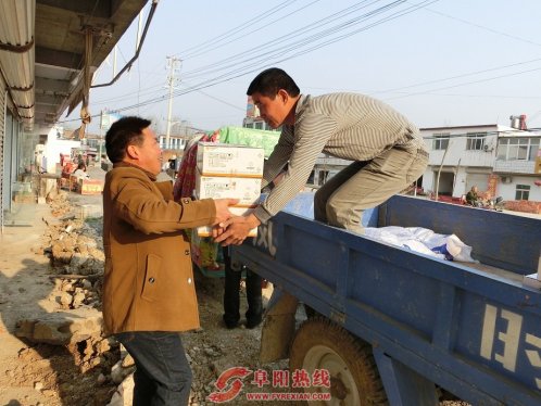 界首舒庄镇小麦“一喷三防”补贴农药发放到户
