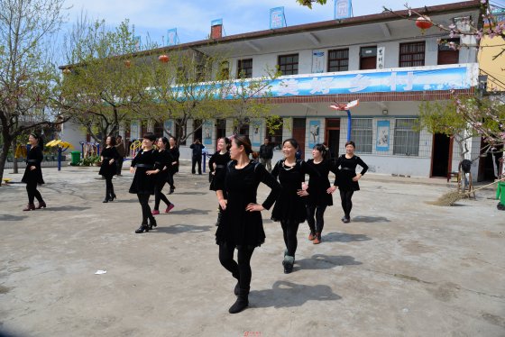 界首市文化馆开展基层广场舞辅导活动