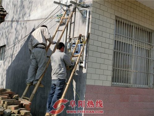 界首市舒庄镇：电路改造扮靓居民生活环境