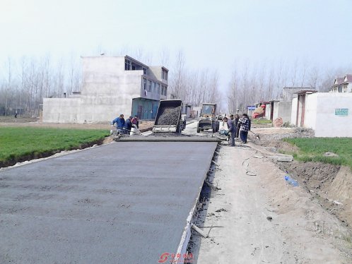 界首市新马集镇扶贫路开工建设