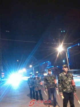 应急分队夜巡为居民节日安全保驾护航