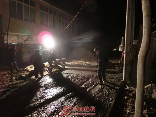 界首舒庄镇：群众利益无小事，寒冬腊月修路忙