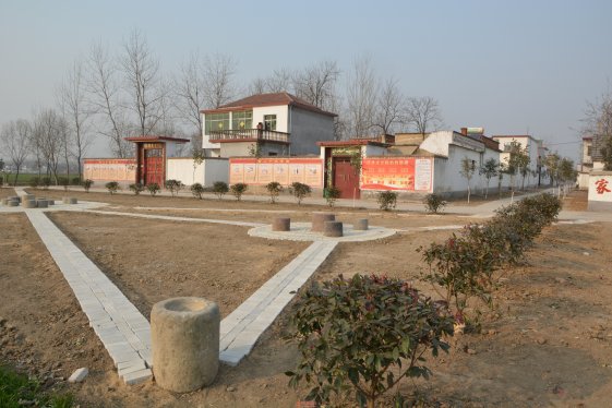 界首：环境大变样 农民乐淘淘