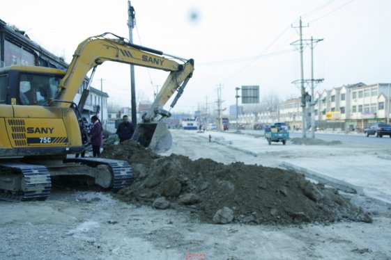 界首市提升豫皖交界道路环境