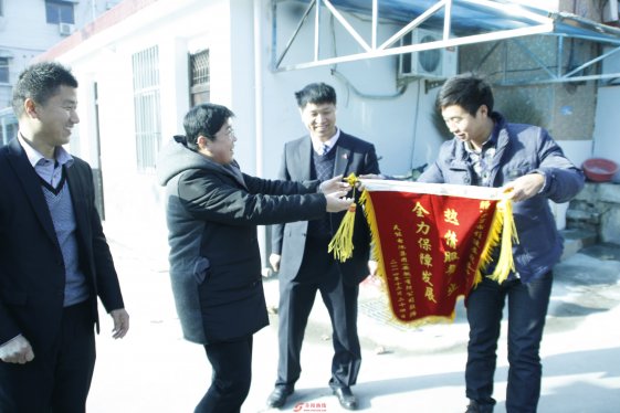 界首市住建委窗口便捷服务赢企业点赞