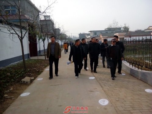 界首舒庄镇邀人大代表现场打分评农村环境综合整治