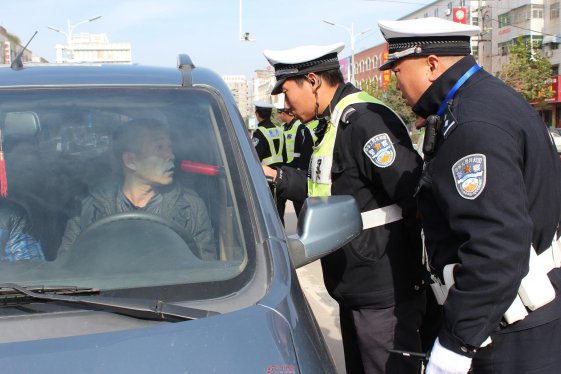 查酒驾  保冬季畅安