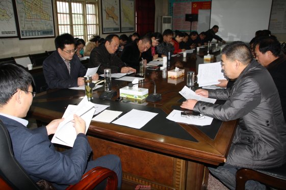 界首市委副书记、市长何逢阳调研指导住建工作