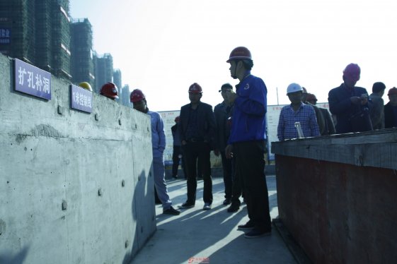 学质量样板 建精品工程