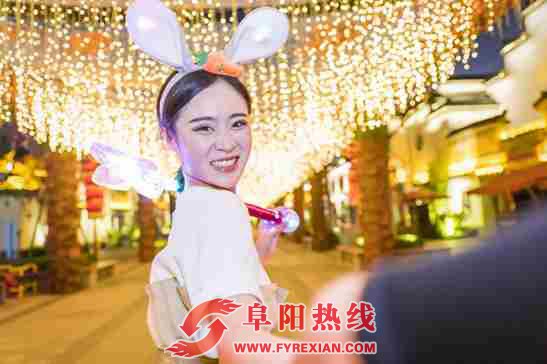 七夕全城将赴浪漫之约 合肥万达乐园打造梦幻荧光夜