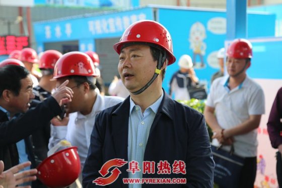 阜阳市委领导到碧桂园黄金时代项目观摩