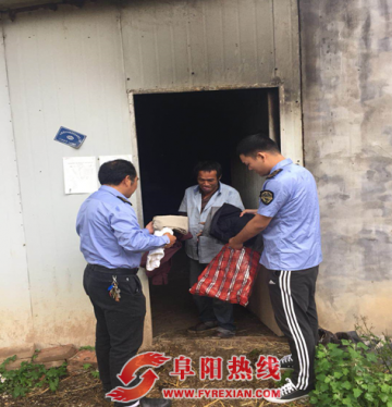 太和县关集市监所为精准扶贫户捐衣捐物