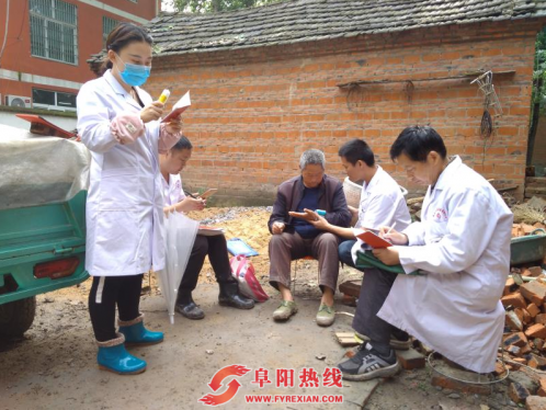 界首市泉阳镇为贫困群众免费体检 助力脱贫攻坚