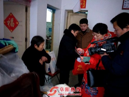 为何一位年近八旬的阜阳老人仍要去餐馆打工