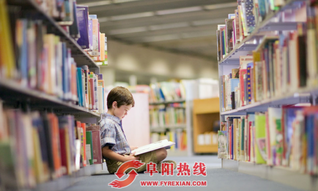 去年阜阳市图书馆共外借25万册书籍