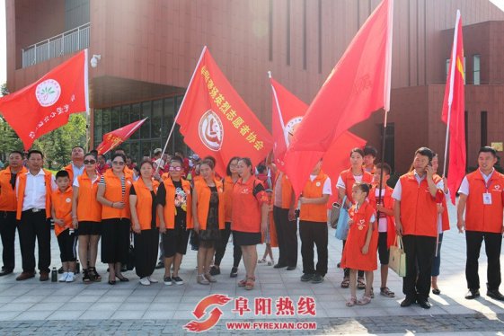 “勿忘国耻、缅怀先烈”主题祭奠活动在阜阳革命烈士纪念馆举行