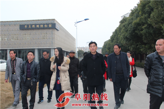 界首市新马集：脱贫攻坚考察桑蚕项目 寻求产业扶贫新路径