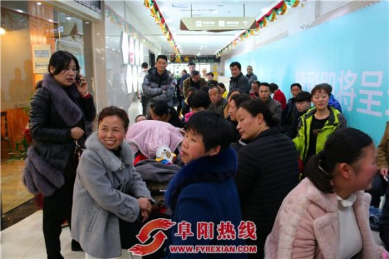 金种子三两三首届拳王大赛总决赛在怡和城市广场举行