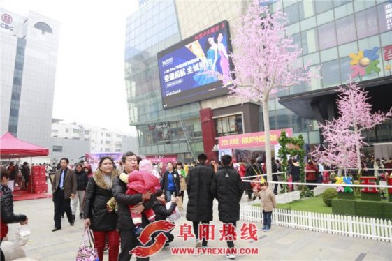 吃喝玩乐全都有  阜阳香港财富广场真排场