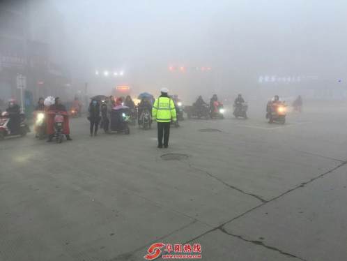 界首市气象局已将大雾预警信号由黄色提升为橙色
