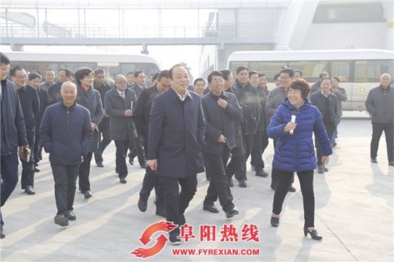 阜阳市委市政府观摩团考察金种子生态酿造科研基地