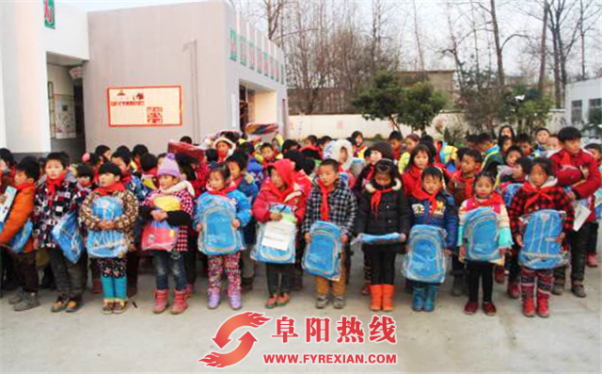 传递温暖    尽疝尽美