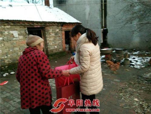 舒庄镇：寒冬送来新棉被  贫困群众暖了心