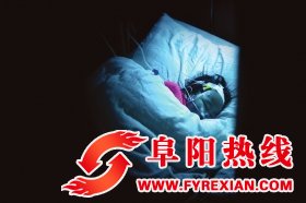 《挟尸要价》摄影记者张轶患癌去世 年仅28岁 《挟尸要价》摄影记者张轶患癌去世 年仅28岁