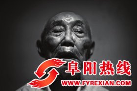 《挟尸要价》摄影记者张轶患癌去世 年仅28岁 《挟尸要价》摄影记者张轶患癌去世 年仅28岁