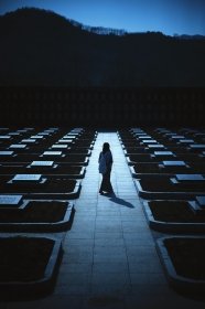 《挟尸要价》摄影记者张轶患癌去世 年仅28岁 《挟尸要价》摄影记者张轶患癌去世 年仅28岁