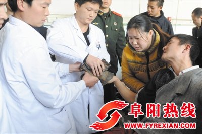 绞肉机再嗜血，“咬”断三根手指