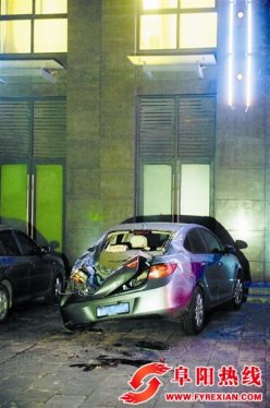 省城一男子高楼坠落 砸中轿车不治身亡