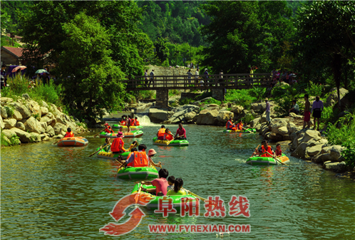 夏天热情似火 天峡水上作乐