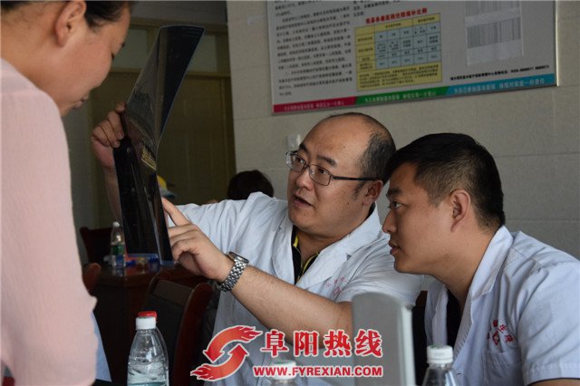 北京协和医院及市二院专家联合开展“服务百姓健康行动”受欢迎