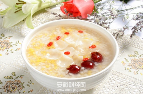 大吃大喝就是进补？冬宜多吃红色食物养心补气